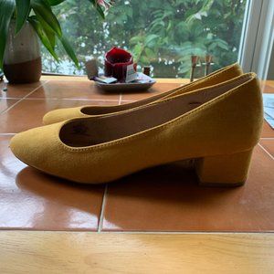 Mustard Faux-Suede Mid-Heel Pumps, Size 9
